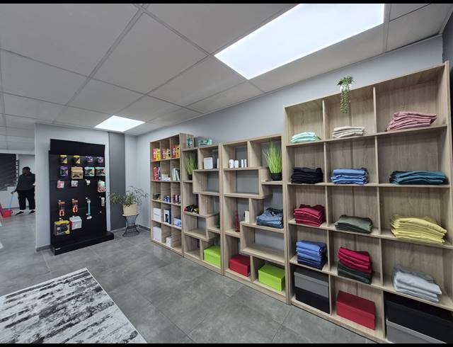 650M² OFFICE FOR SALE IN SUNNINGHILL